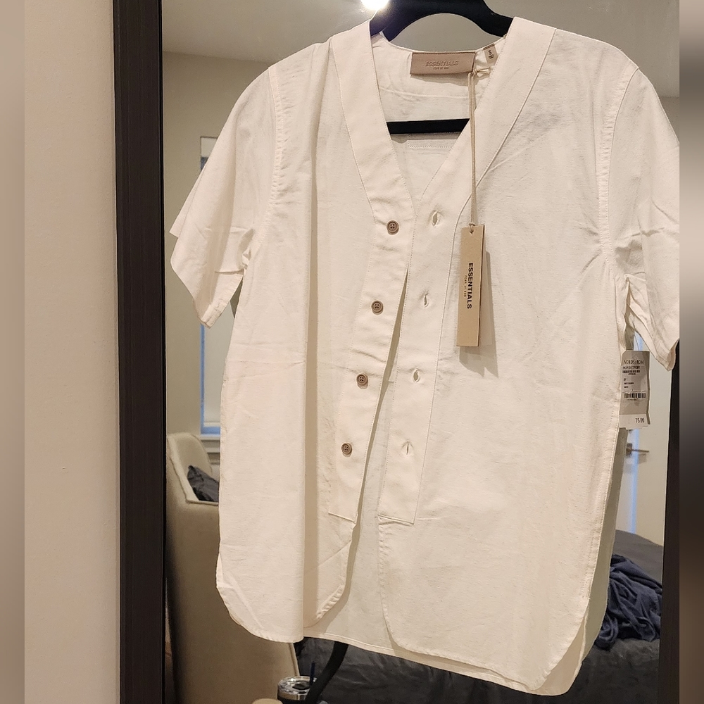 Fear of God Short Sleeve Button-Down Shirt in Off-White/Cream